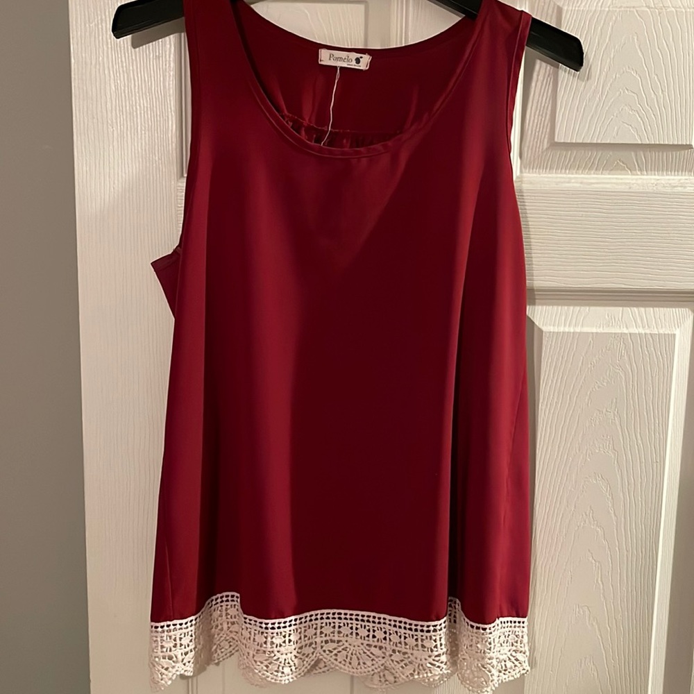 Size M red boutique top